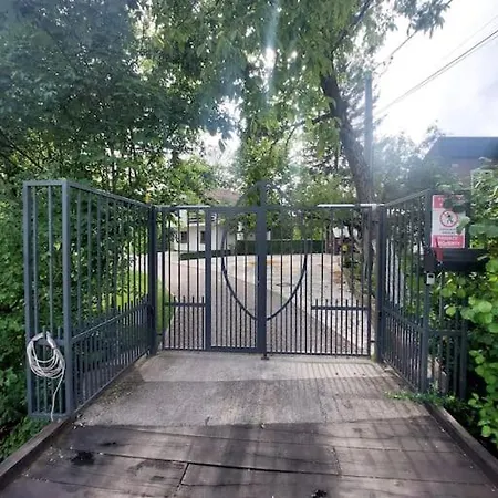 Orah House, A Unique And Unforgettable Vacation On A Private Island Vakantiehuis Bihać